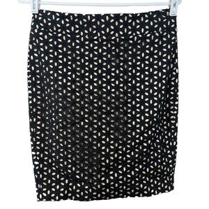 Loft Petities eyelet pencil skirt nude/black size 2P